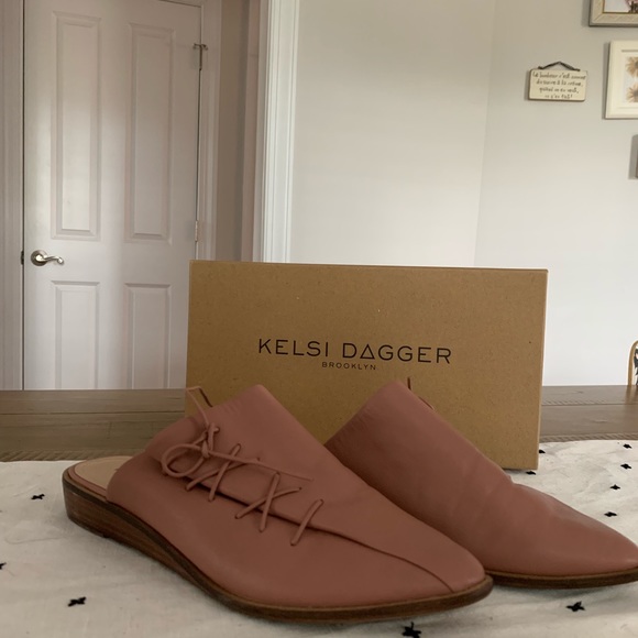 Kelsi Dagger Brooklyn - Pink Avenue Slides - Picture 3 of 6